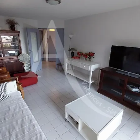 Quartier Des Plages Spacieux 1 Avec Parking Apartman *